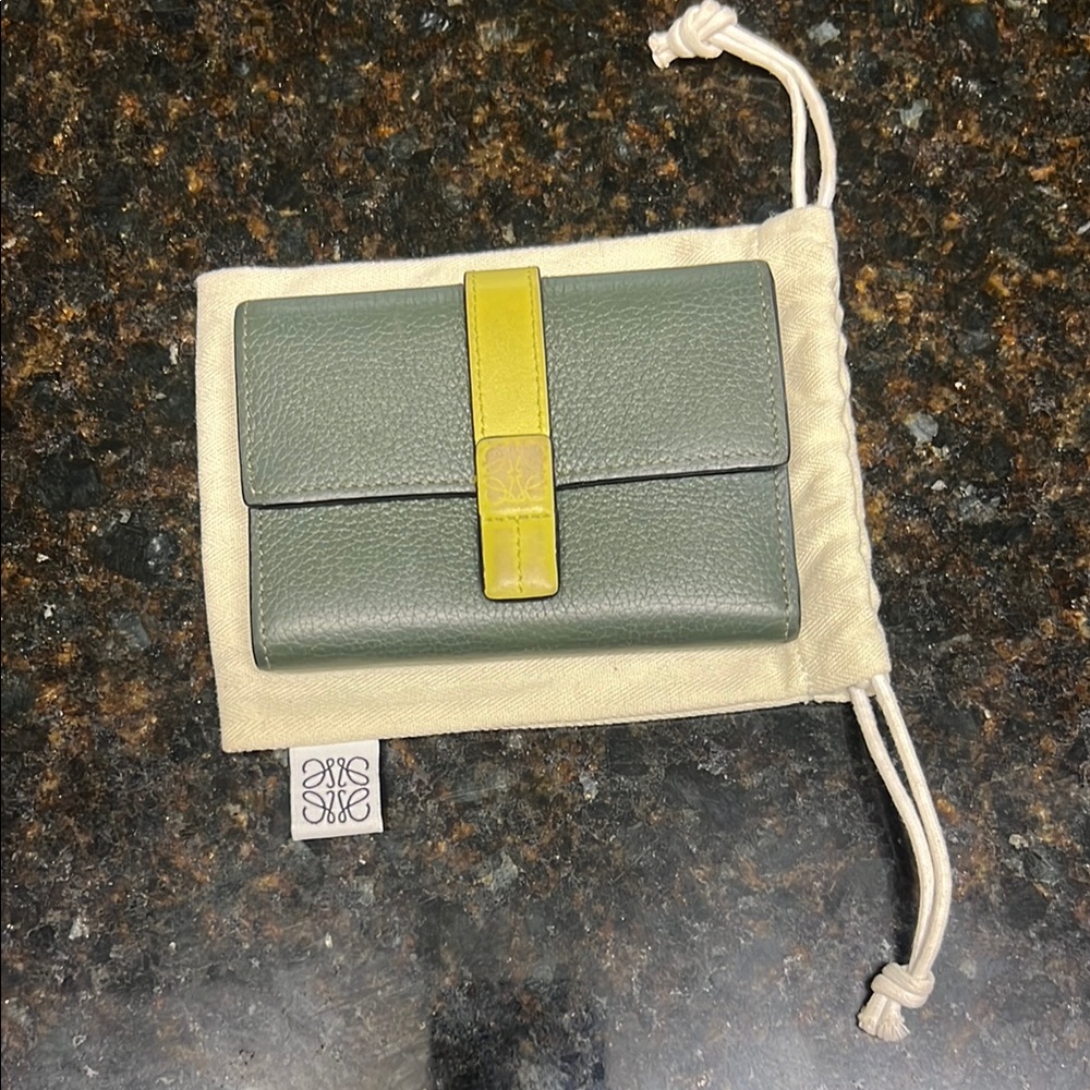 Loewe vintage tri fold wallet MSRP 699.00